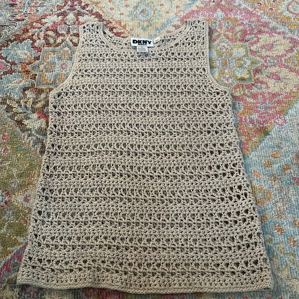 Donna Karan Beautiful open weave tank top in excellent cond